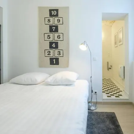 Superb 3 Bedroom & 3 Bathroom Duplex In Brussels City Centre Buitenkant foto
