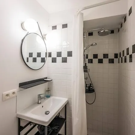 Superb 3 Bedroom & 3 Bathroom Duplex In Brussels City Centre Buitenkant foto