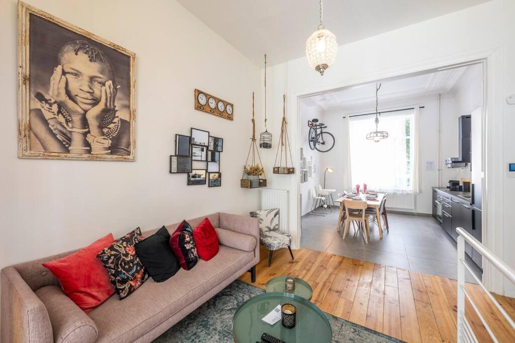Superb 3 Bedroom & 3 Bathroom Duplex In Centre