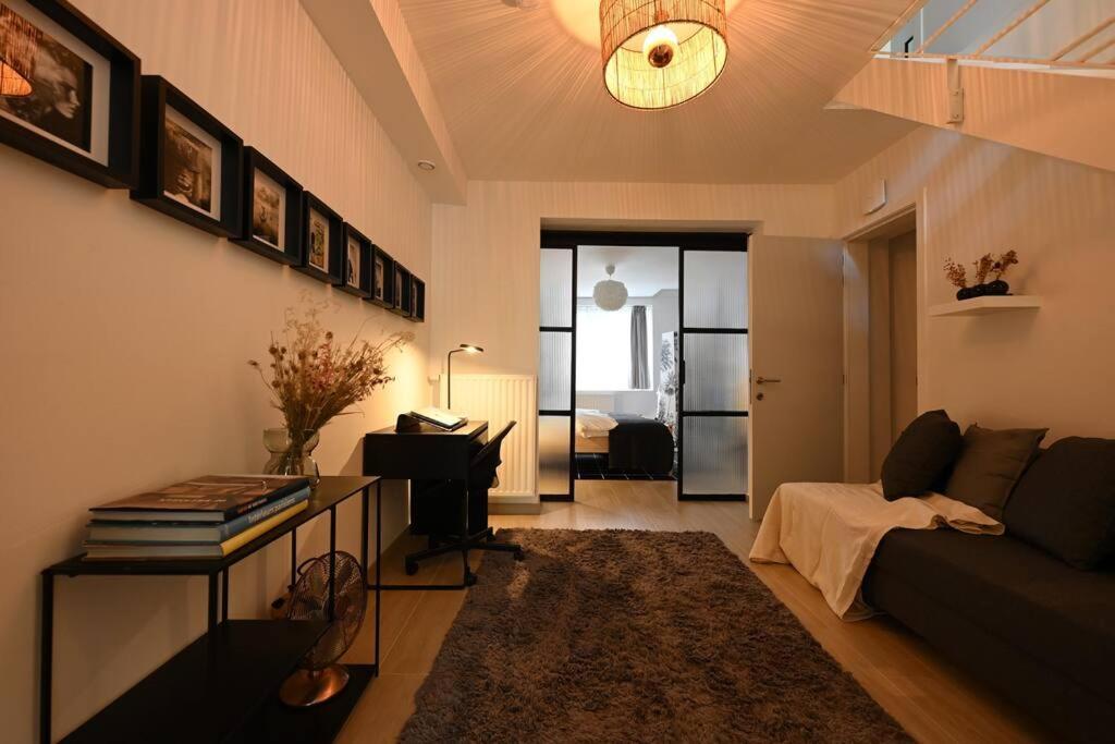 Superb 3 Bedroom & 3 Bathroom Duplex In Centre Appartement *