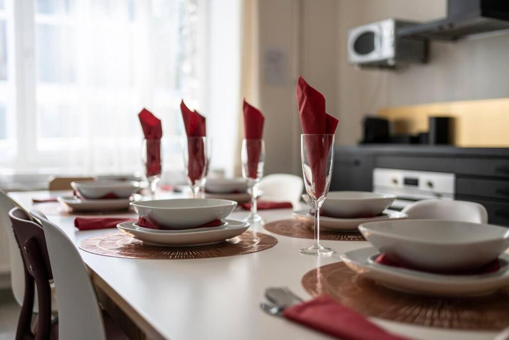 Superb 3 Bedroom & 3 Bathroom Duplex In Centre * Brussel