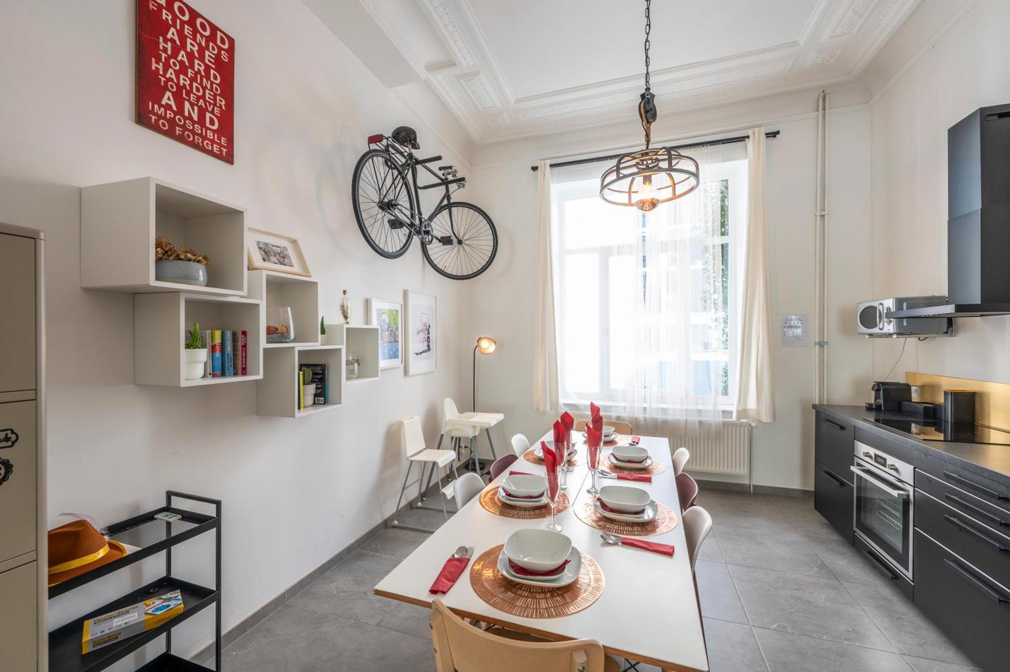 Superb 3 Bedroom & 3 Bathroom Duplex In Centre Brussel
